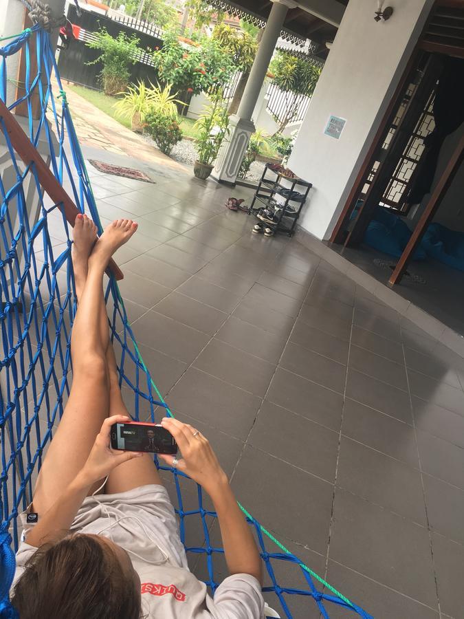 Trip "N" Chill Hostels Colombo Airport Катунаяка Экстерьер фото