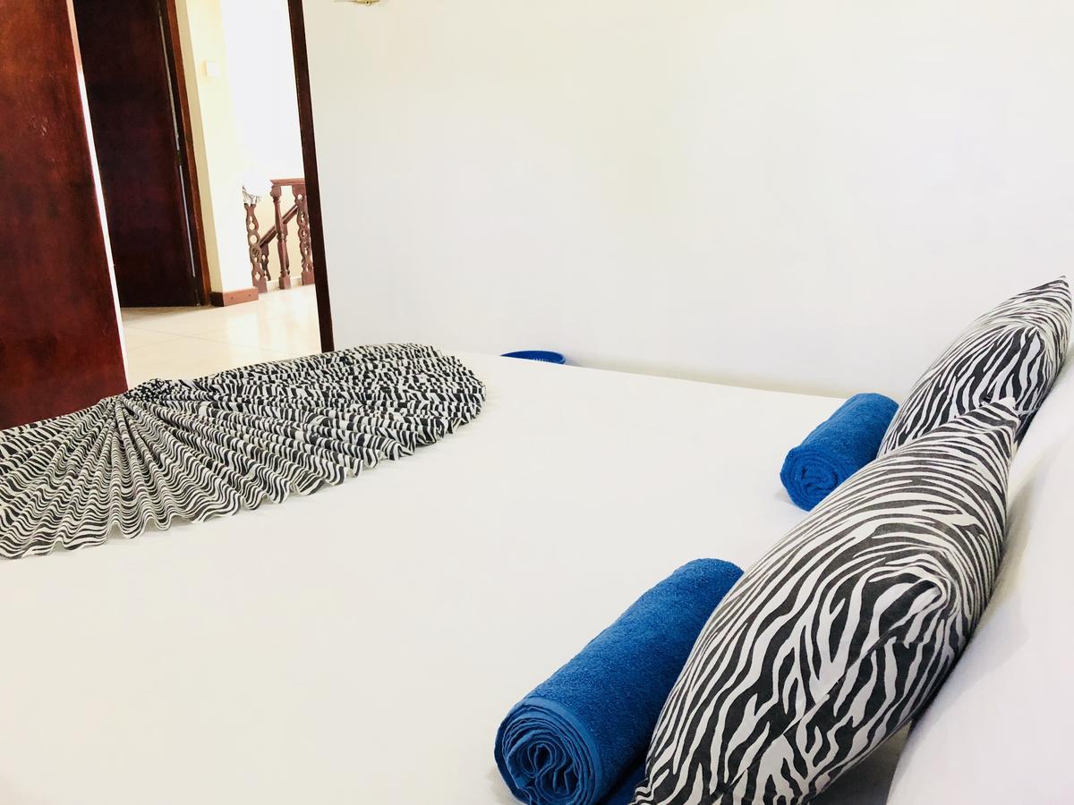 Trip "N" Chill Hostels Colombo Airport Катунаяка Экстерьер фото