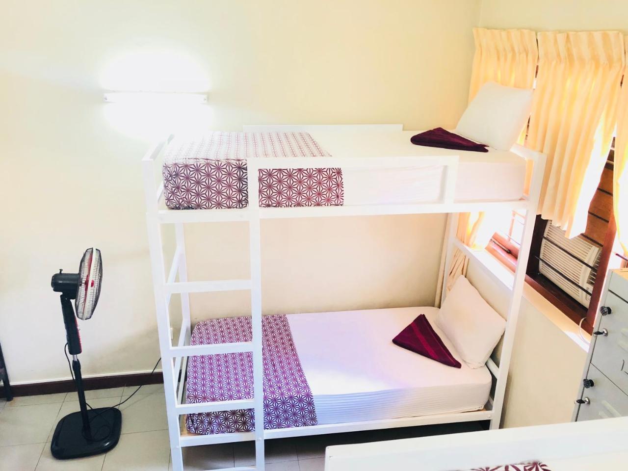 Trip "N" Chill Hostels Colombo Airport Катунаяка Экстерьер фото