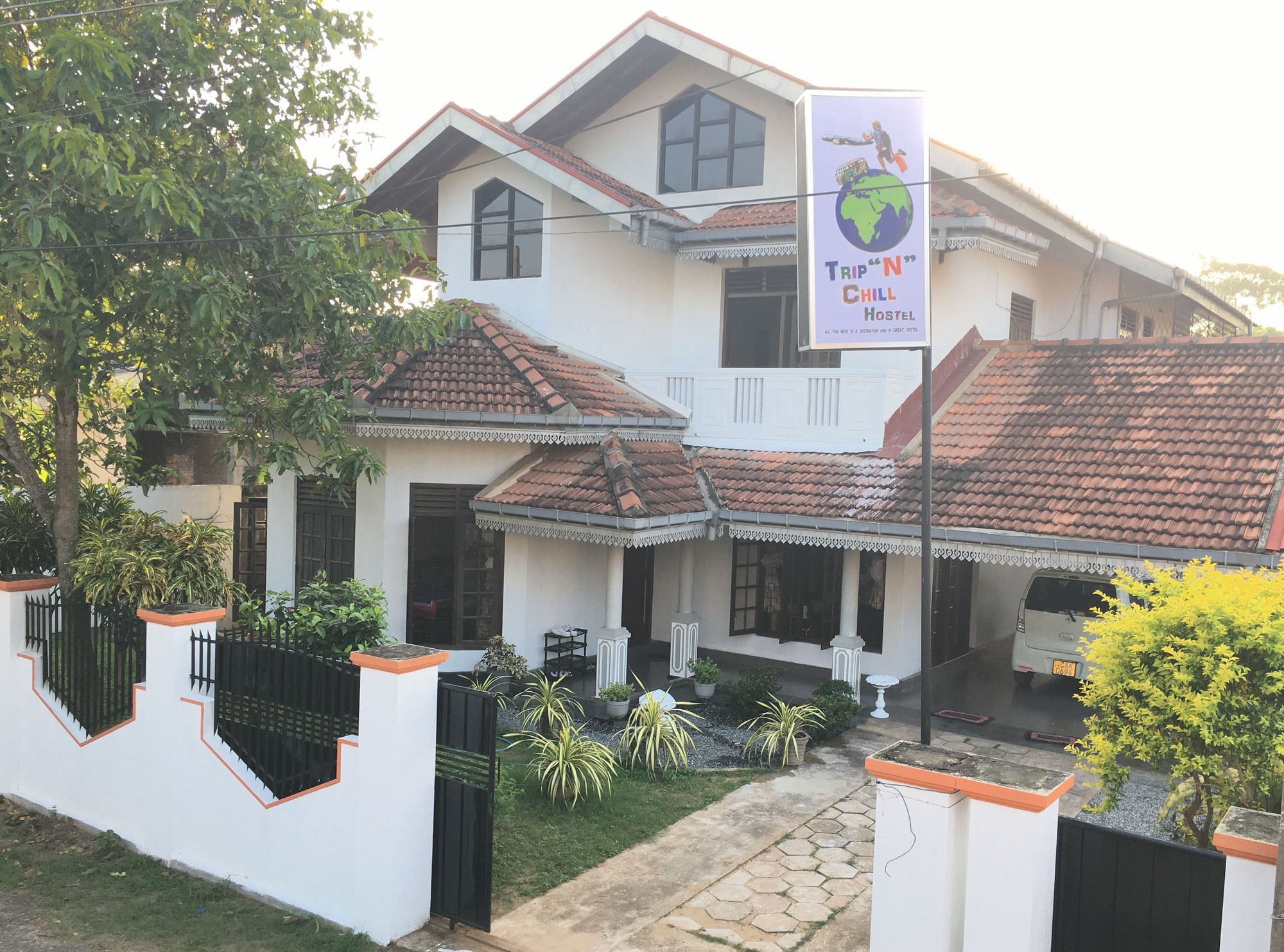 Trip "N" Chill Hostels Colombo Airport Катунаяка Экстерьер фото